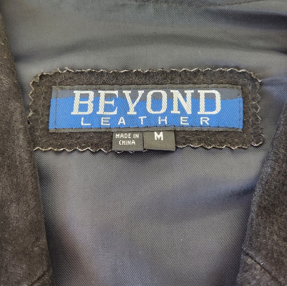 Beyond Leather Vintage Western Vest - Picture 9 of 11